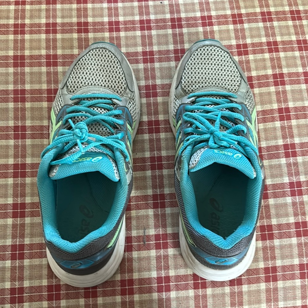 ASICS running shoes. Size 9.5. Very good condition.